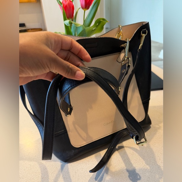 Calvin Klein Black and Beige Two-Tone Tote with Gold Hardware - Picture 5 of 9